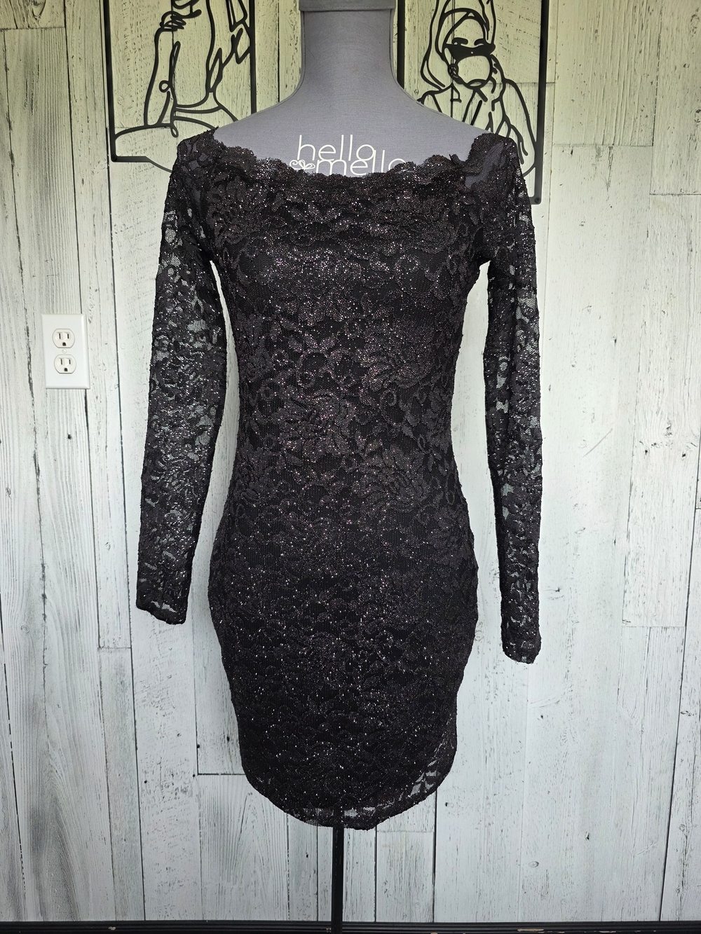 Windsor Black Glitter Lace Off-Shoulder Bodycon Dress | Size Large